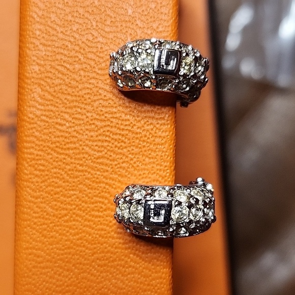Vintage Givenchy Polished White Gold- Plated Clear Crystal Earrings - Picture 4 of 7